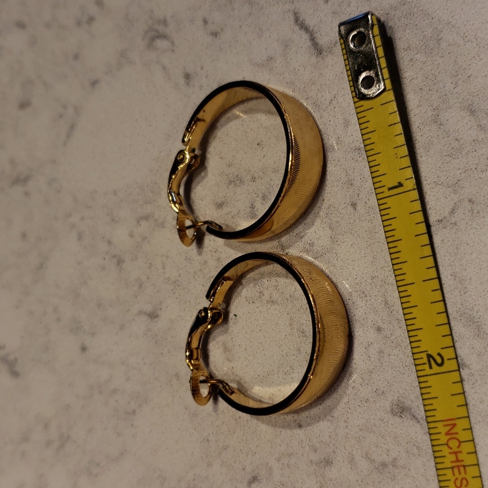 VINTAGE Gold Hoops - Picture 3 of 5